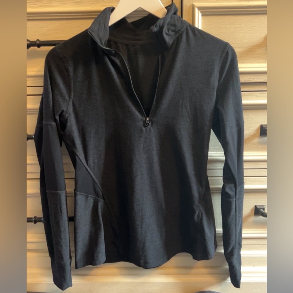 Athletic wear top